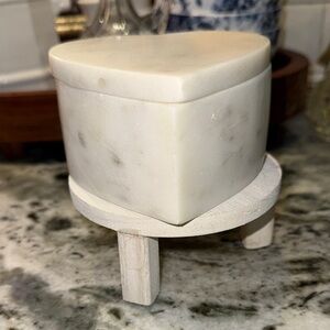 Heart-Shaped Cream Soap Dish